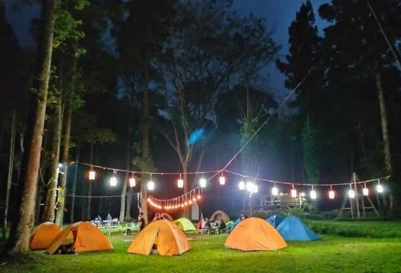 Wisata taman merak Pujon Malang