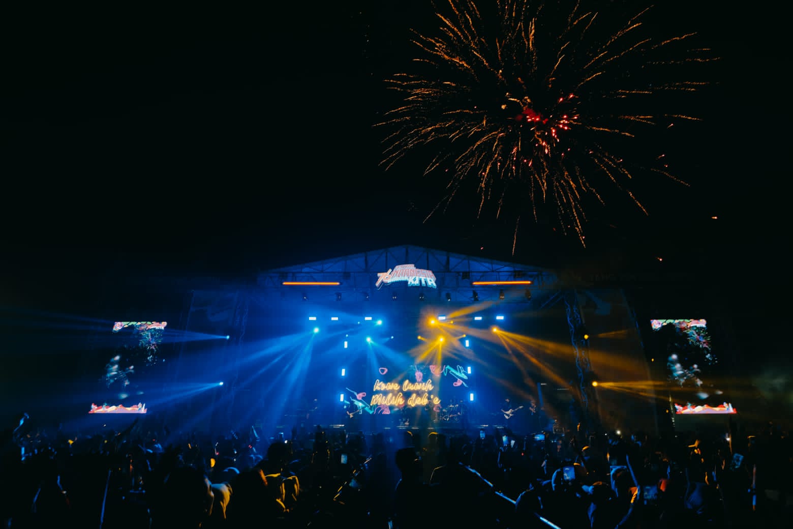 Konser Festival 76 Indonesia Adalah Kita (IAK) di Jombang di Stadion Merdeka Jombang, Sabtu (26/10) malam.