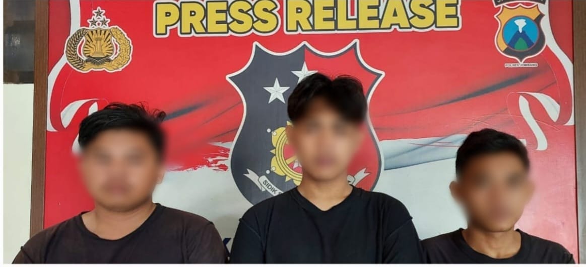 Tiga pelaku pengeroyokan yang dibekuk polisi