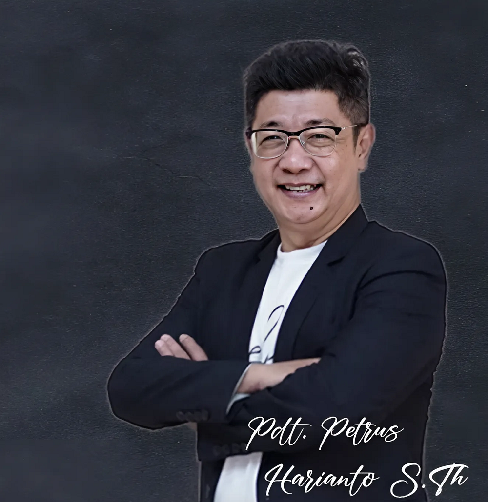 Pendeta GPdI House of Prayer Sawahan Jombang Pdt Petrus Harianto STh