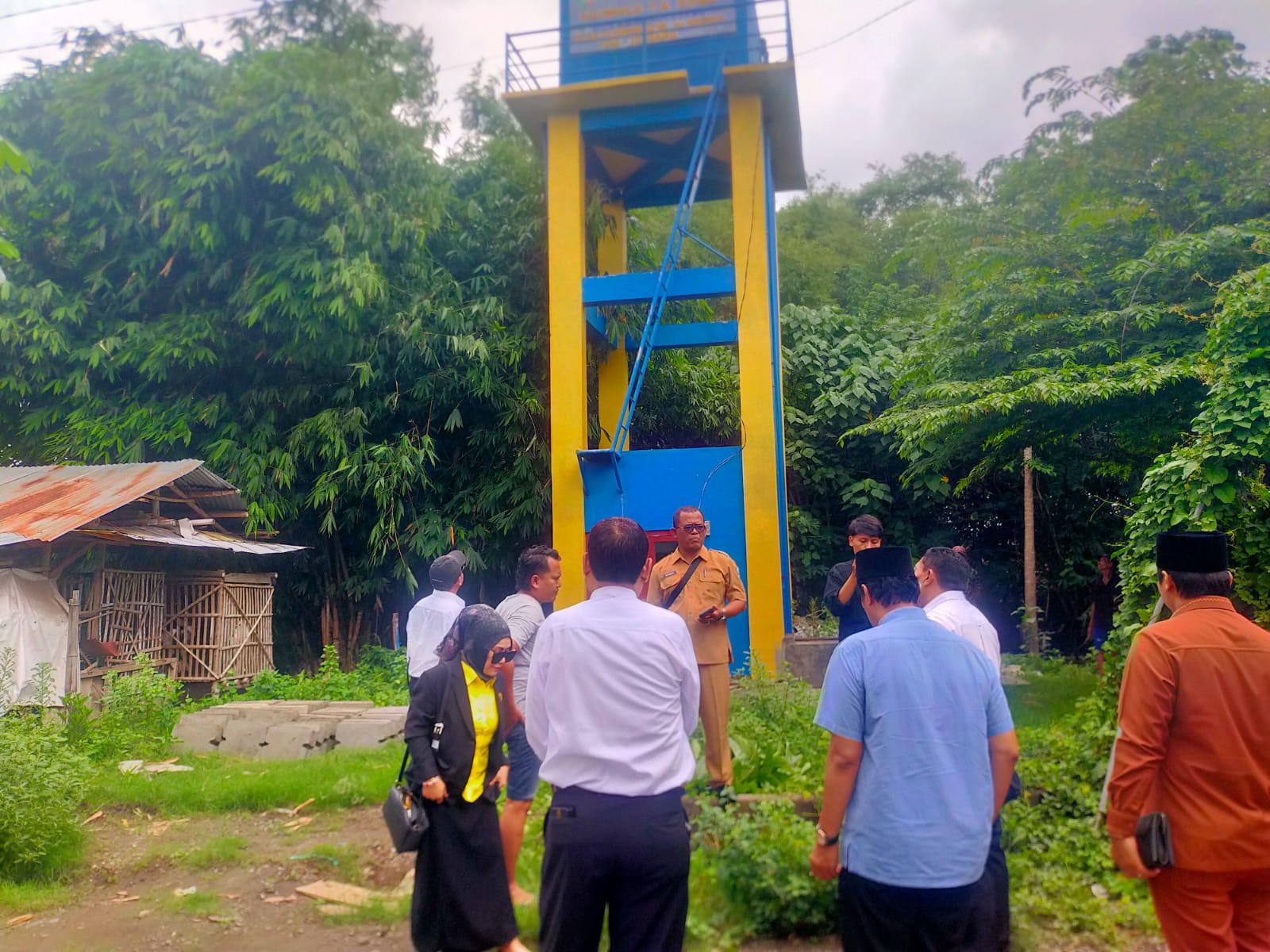 Komisi C DPRD Jombang saat melakukan sidak ke Proyek Pamsimas Sumbermulyo yang mangkrak
