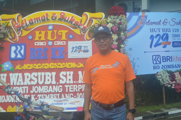 Branch Manager Branch Office (BO) Jombang Effendi Sudarso.