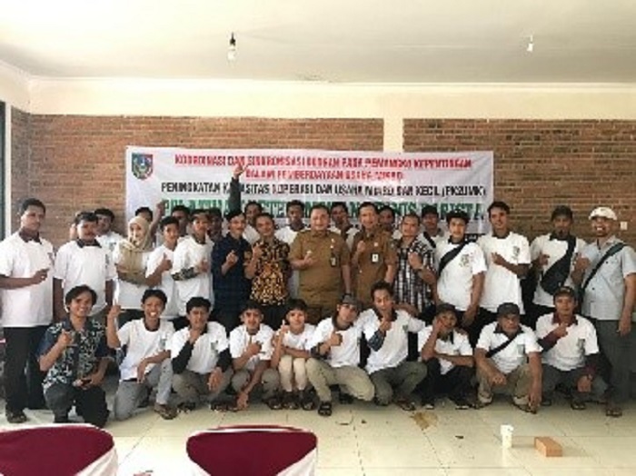Pelatihan teknis barista yang digelar Dinkop UM di Wonosalam Jombang