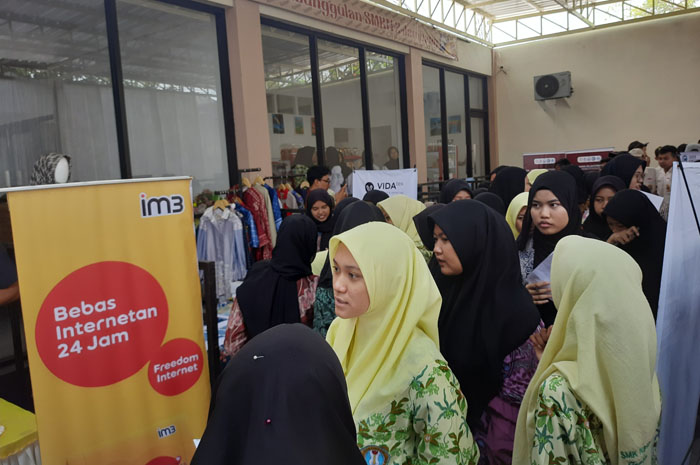 ILUSTRASI: Pencaker ambil bagian dalam job fair 2024, Juni lalu.