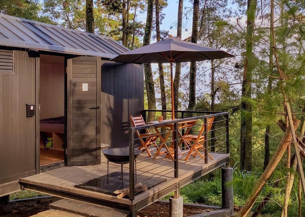 Rekomendasi lokasi glamping yang asri dan asyik di Jawa Timur