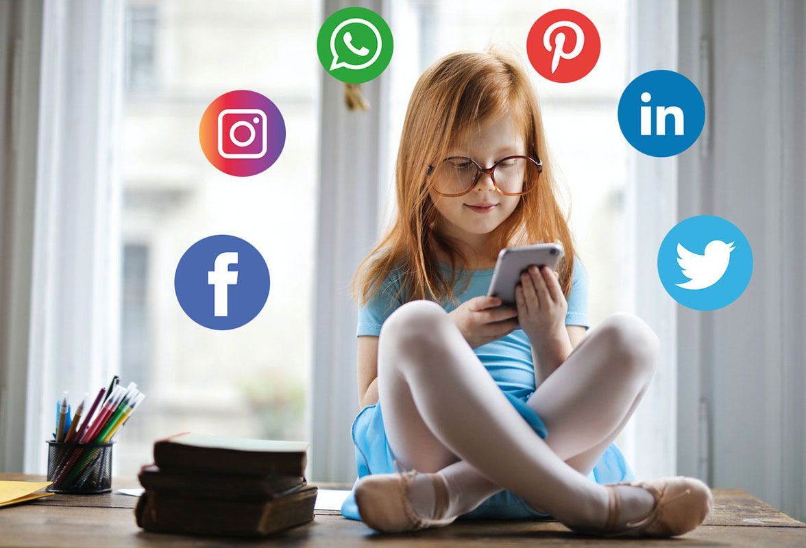 Pemerintah akan membuat kebijakan pembatasan akses media sosial untuk anak