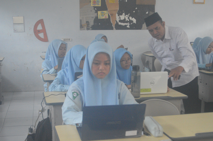pelaksanaan Ttryout ANBK 2025 di MAN 3 Jombang