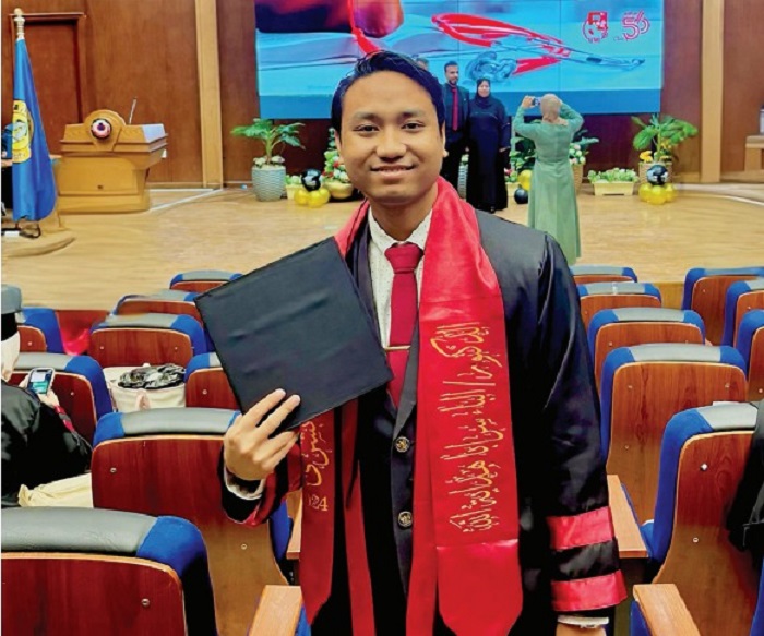 Alba&rsquo;u Saraba Hidayatullah, pemuda Jombang yang jadi lulusan kedokteran AL Azhar Mesir