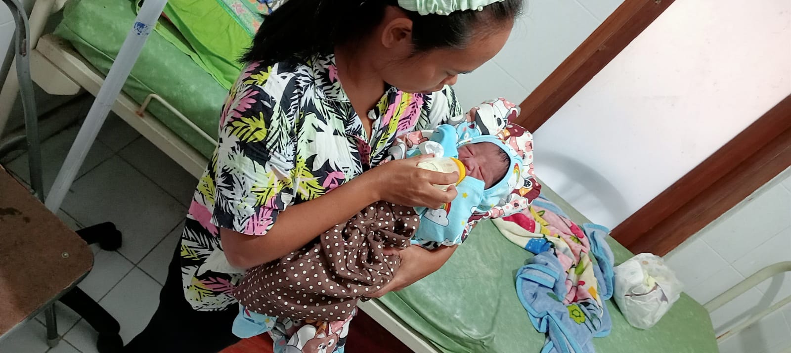 Bayi yang dibuang di Wonosalam Jombang kini diamankan di Polindes setempat