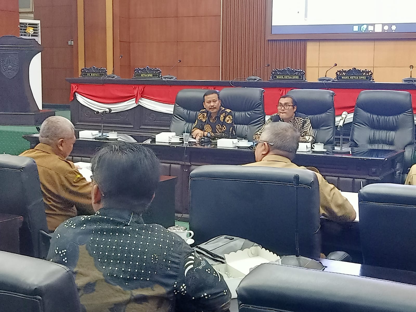 Bapemperda Jombang saat mrmproses Raperda Perlindungan perempuan dan Anak Korban Kekerasan