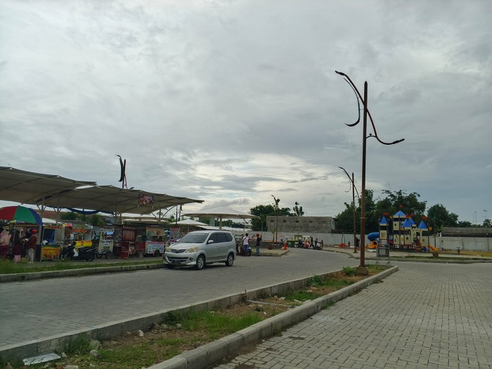 Pemkab Jombang mengalokasikan anggaran sebesar Rp 2,1 miliar untuk pemenuhan fasilitas umum (fasum) sentra pedagang kaki lima (PKL) di Jalan KH Ahmad Dahlan