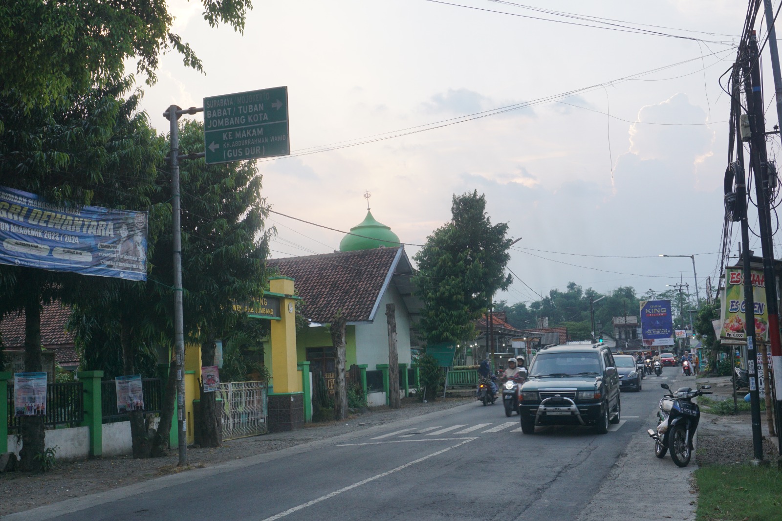 Ruas Ceweng Kalianyar Jombang yang akan kembali dilebarkan tahun ini