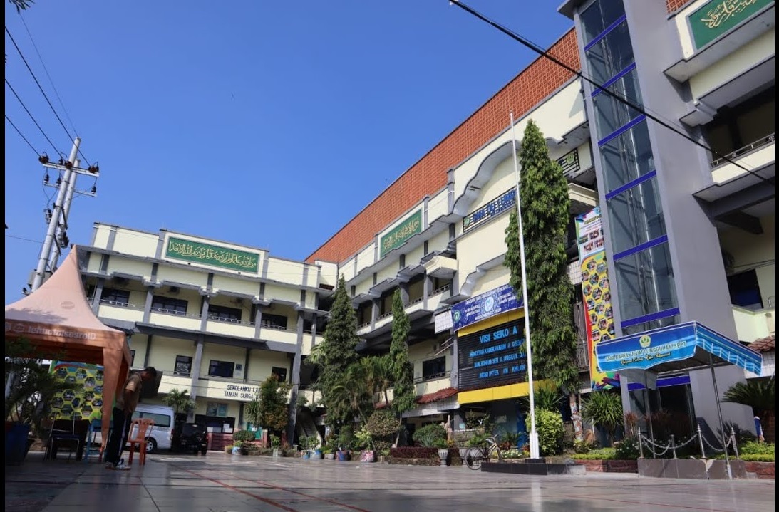 Ratusan ssantri dari PP Darul Ulum Peterongan Jombang dinyatakan lolos SNBP 2025