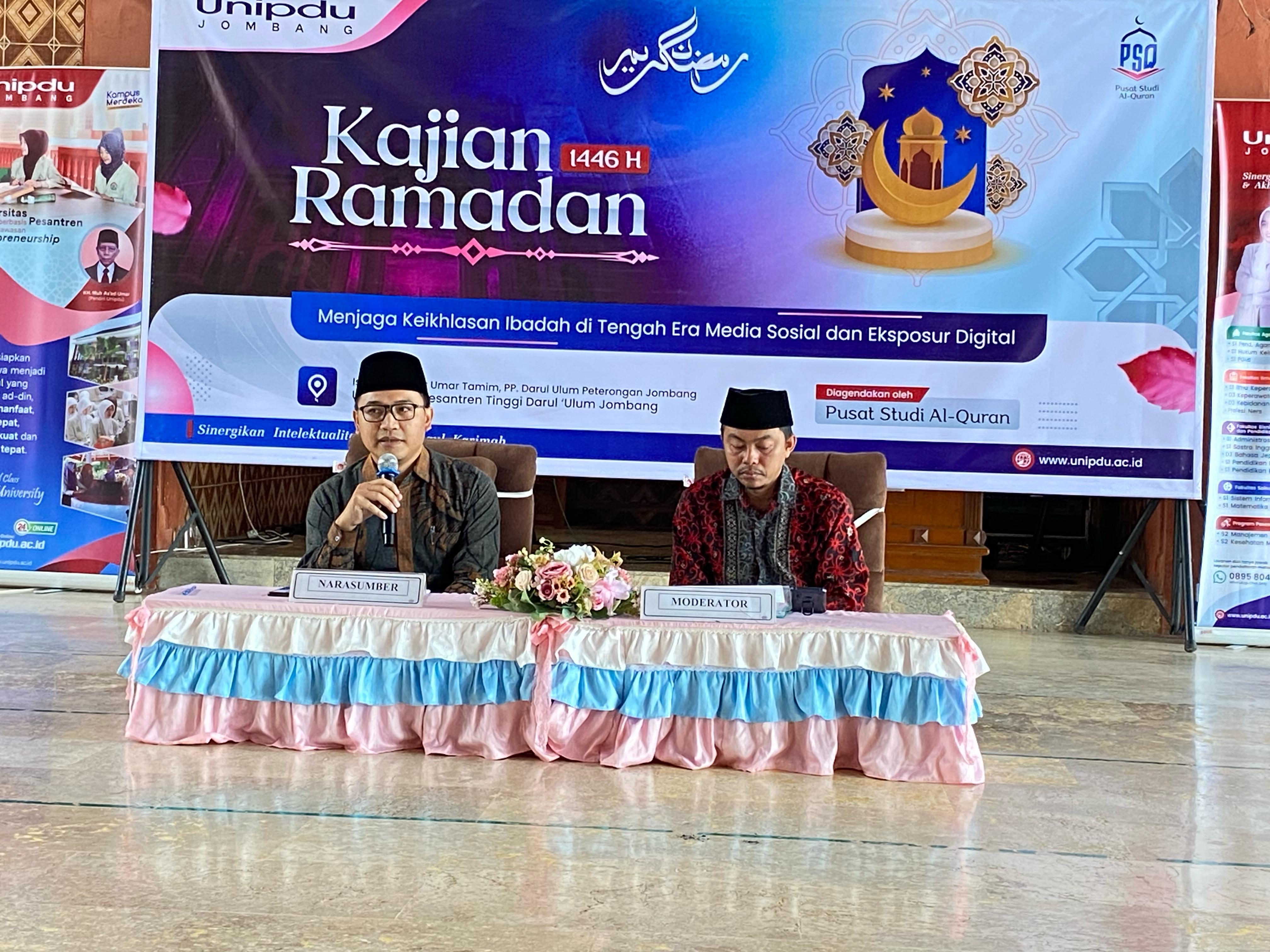 Dosen Unipdu, Dr Amrulloh Lc MThI saat menjadi narasumber Kajian Ramadan Unipdu, Sabtu (22/3)