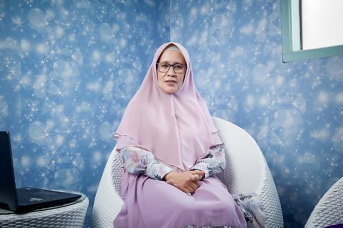 Kepala SMK Telekomunikasi Darul Ulum Jombang, Nur Laila, SPd.
