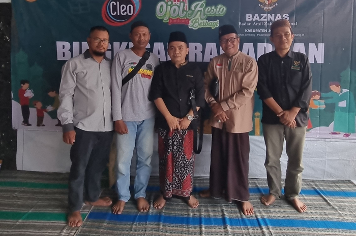 Wakil Ketua DPRD Jombang, HM Syarif Hidayatullah ST MMT (Gus Sentot) saat menghadiri santunan yatim bersama ORJB dan Baznas, Rabu (26/3).