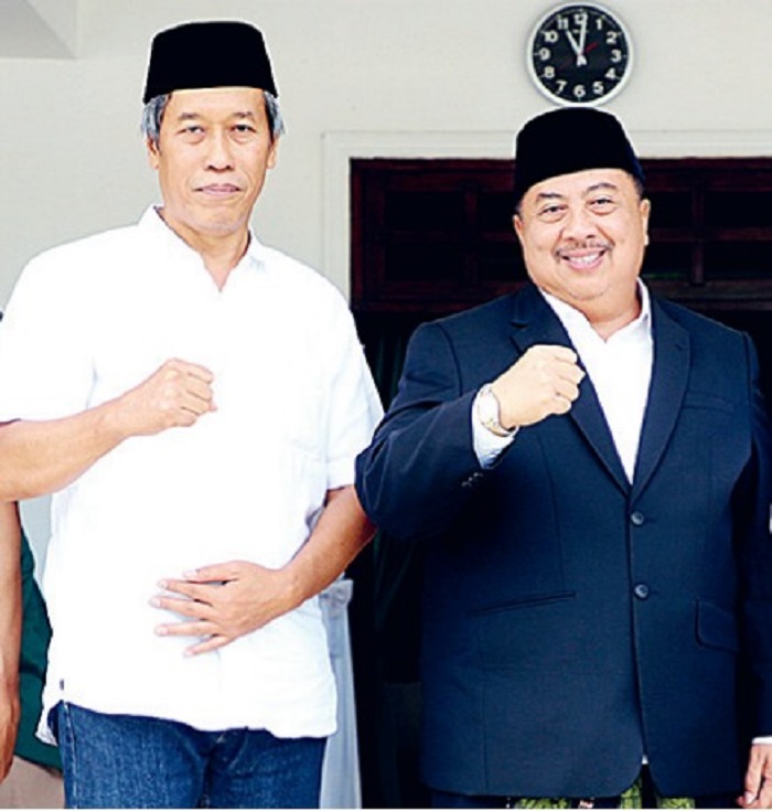 Bupati Warsubi saat menerima Direktur Jawa Pos Radar Jombang, M Nur Kholis di Pendopo Kabupaten (31/3)