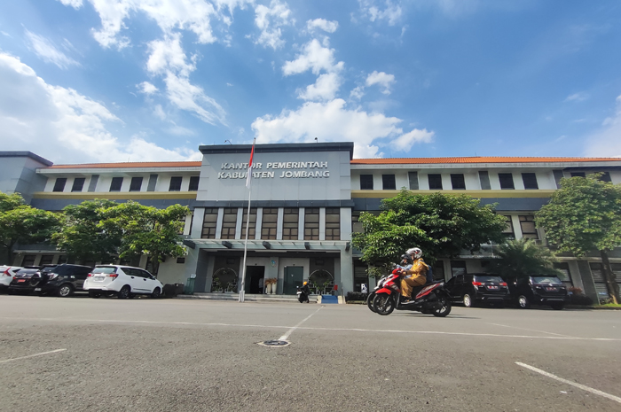 Kantor Pemkab Jombang di Jl KH Wahid Hasyim.
