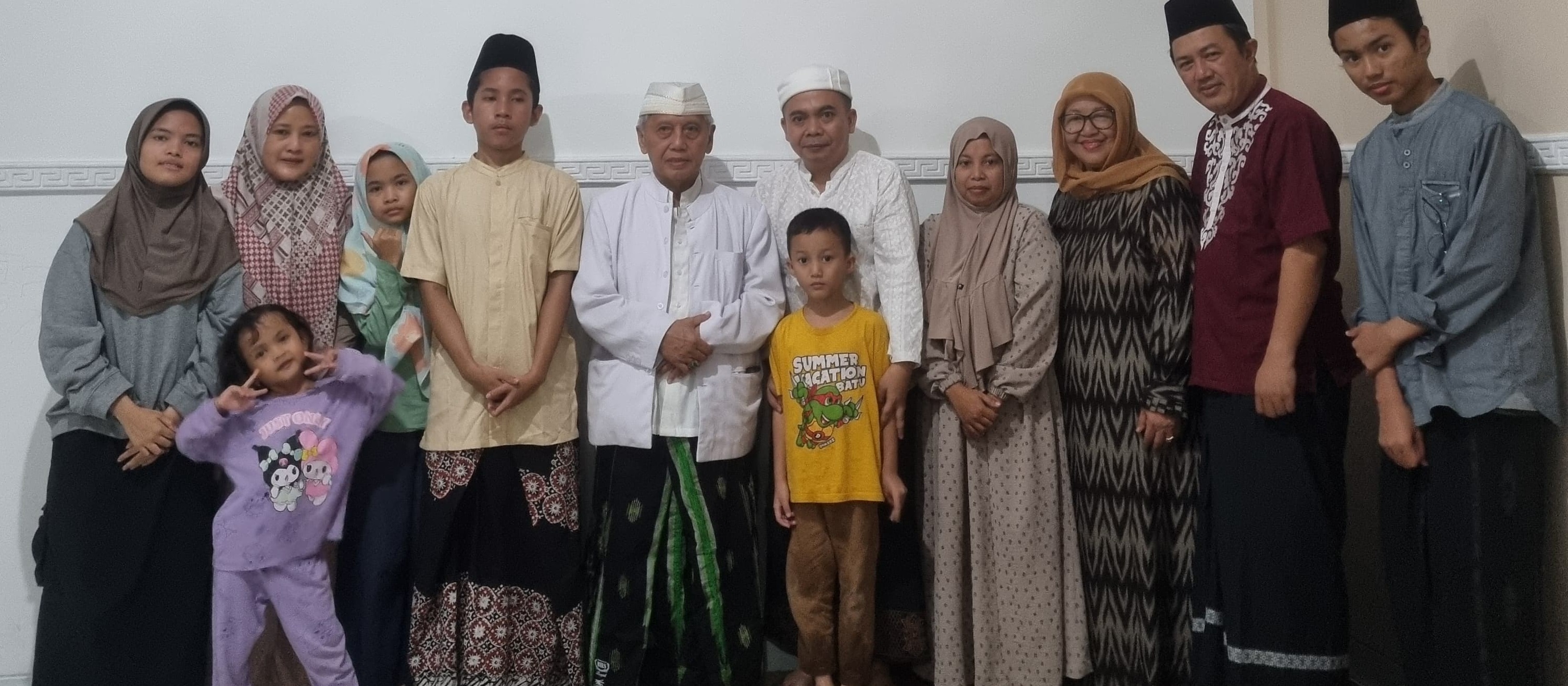 Wakil Ketua DPRD Jombang, HM Syarif Hidayatullah ST MMT (Gus Sentot) bersama Rois