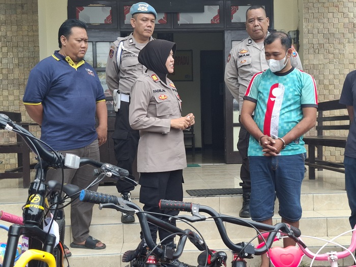 Penangkapan Priyono, alias Saleho, 34, maling spesialis sepeda angin di Jombang, Kamis (17/4).