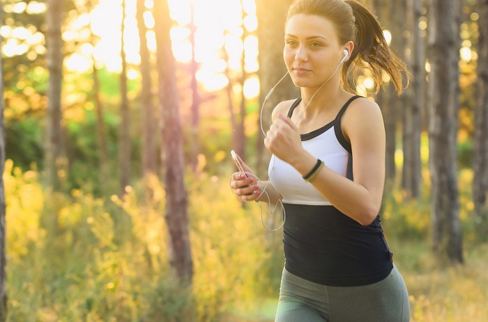 Perempuan saat jogging