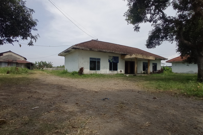MANGKRAK: Kondisi KUD di Kecamatan Mojoagung tak difungsikan lagi.