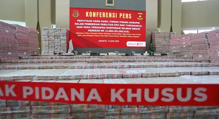 Penampakan Uang Rp. 11.8 Triliun yang Disita Pada Kasus Ekspor CPO Wilmar Group (Dery Ridwansag/ JawaPos.com)