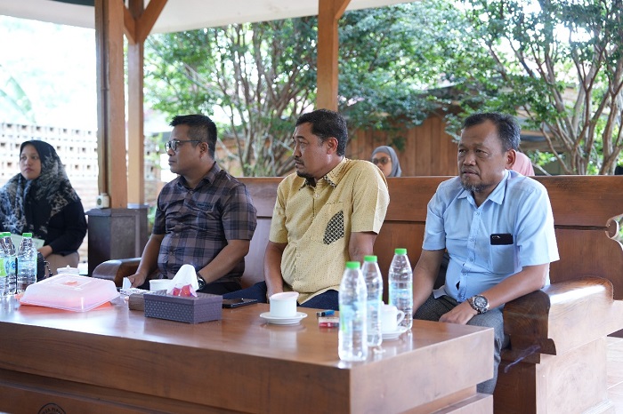 EVALUASI: DPRD Jombang melakukan sidak (inspeksi mendadak) Perkebunan Panglungan Rabu (18/6).