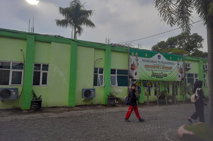 BAKAL DIREHAB: Lantai 2 gedung SMPN 1 Jombang akan dibangun tahun 2025 ini.