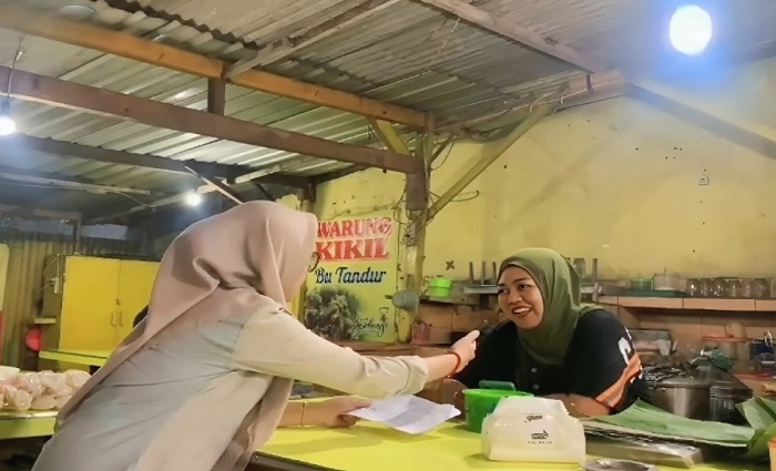 NIKMAT: Warung Nasi Kikil Bu Tandur Jombang di Jl KH Hasyim Asyari