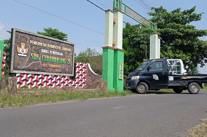 FASUM BERDIRI DI ATAS TKD: SDN Curahmalang 3 di Desa Curahmalang, Kecamatan Sumobito salah satu aset desa yang diserahkan ke pemkab tahun ini.