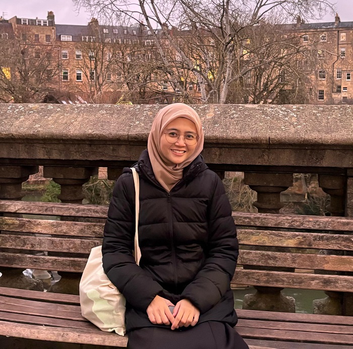 Qorry Aina Irfan warga Jombang yang kini kuliah di Inggris
