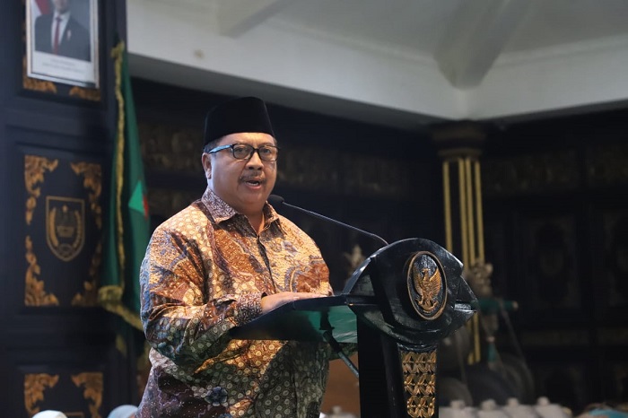 Bupati Jombang Warsubi