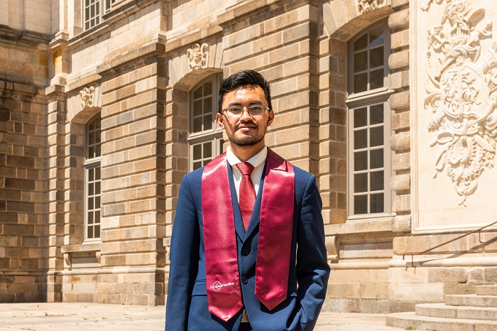 Mohammad Qoimam Bilqisthi Zulfikar berhasil meraih beasiswa Eramus Mundus program double degree lintas negara yaitu di University of Li&egrave;ge, Belgia, dan di &Eacute;cole des Hautes &Eacute;tudes en Sant&eacute; Publique (EH