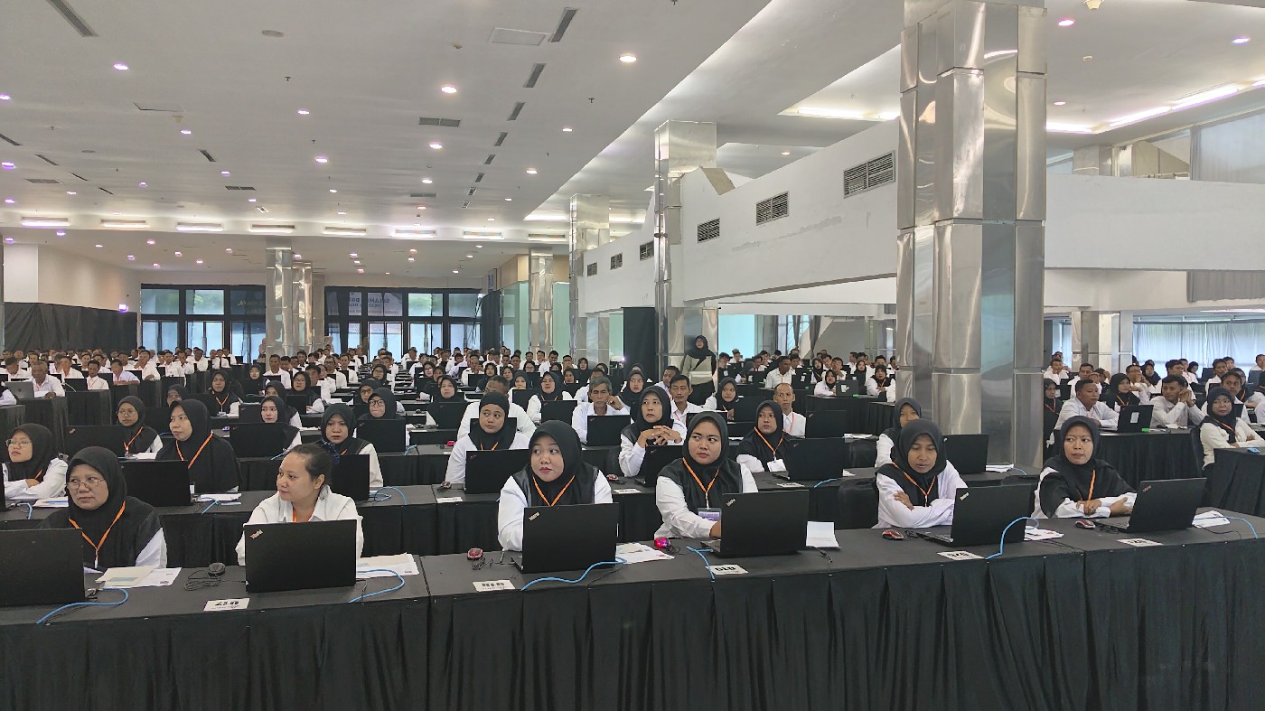 FOKUS: Pelaksanaan seleksi PPPK periode 2 di Atrium Jawa Pos Graha Pena Surabaya, Sabtu (10/5).