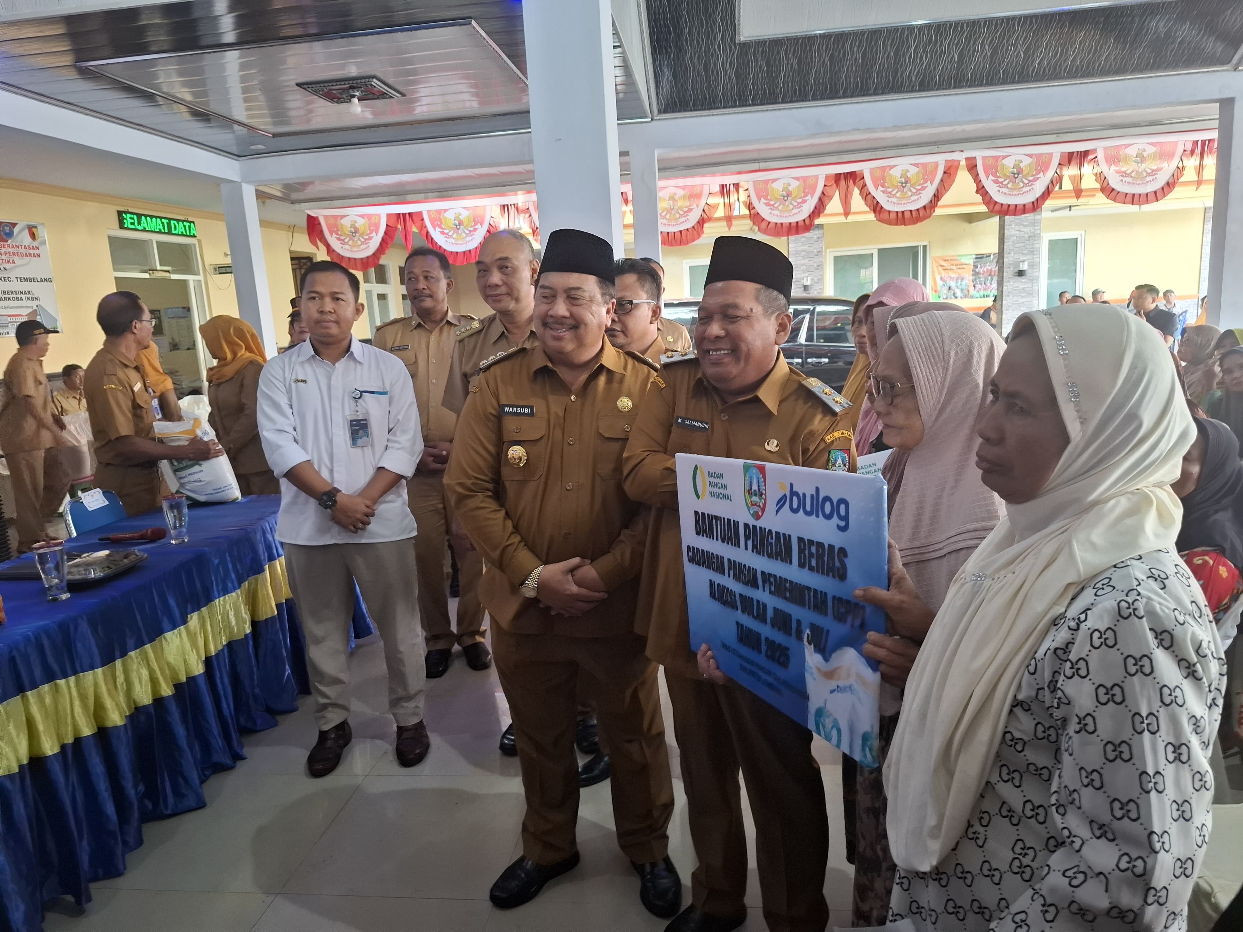 Pemkab Jombang melalui dinas ketahanan pangan dan perikanan di Desa Kalikejambon, Kecamatan Tembelang, Senin (14/12).