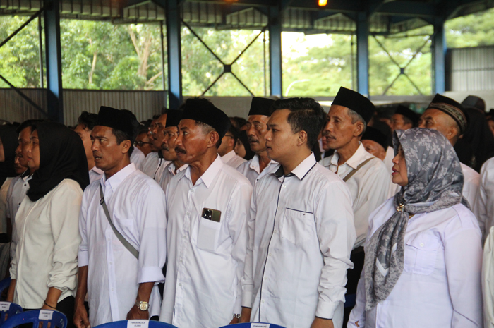 DILANTIK: Pengurus dan penagwas Kopdes Merah Putih dilantik di UPT TPA Banjardowo, Jumat (23/5) lalu