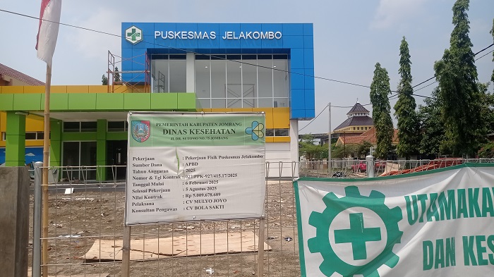 MOLOR: Proyek Puskesmas Jelakombo, Kecamatan Jombang salah satu yang molor.
