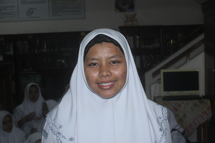 Inayatur Rosyidah, Kelas  11 Fosma MA Salafiyah Syafiiyah Tebuireng