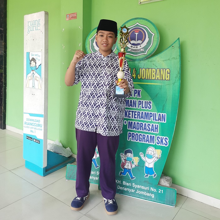 Zhafif Raissa Jaya Wardana, Siswa MAN PK MAN 4 Jombang PP Mambaul Maarif