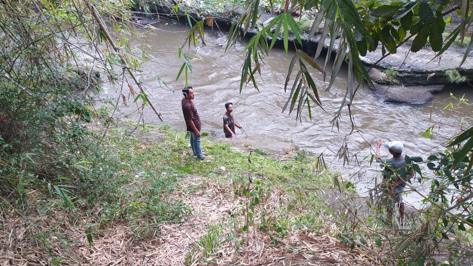 Bocah 5 Tahun di Jombang Hilang Usai di Sungai, Diduga Hanyut