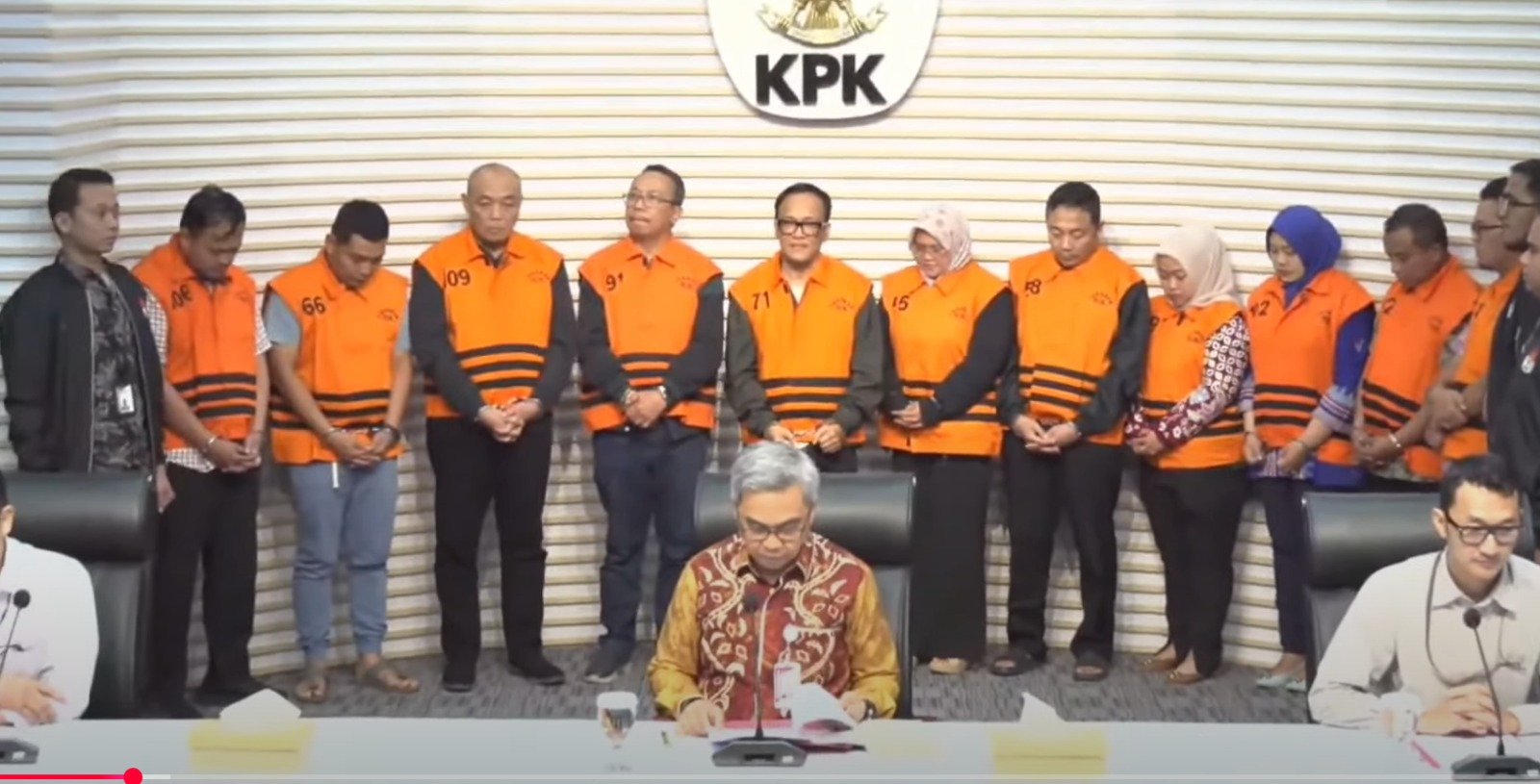 Immanuel Ebenezer saat ditampilkan sebagai salah satu dari 11 tersangka kasus dugaan pemerasan terkait pengurusan K3 oleh KPK