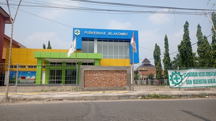 MOLOR: Proyek Puskesmas Jelakombo, Kecamatan Jombang yang molor (24/8).