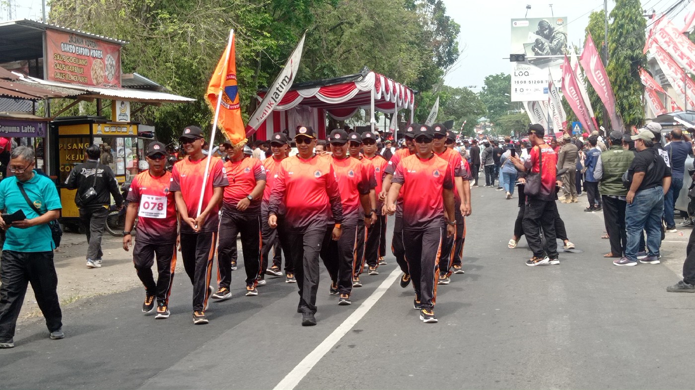 Regu kehormatan mengikuti Gerak Jalan Rojo, Sabtu (30/8).
