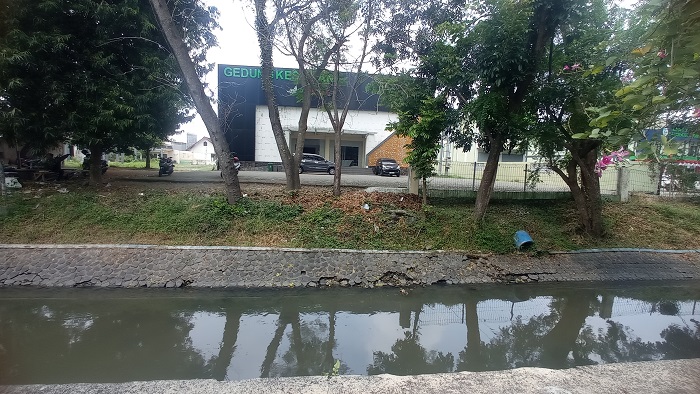 BAKAL DIBANGUN: Proyek pembangunan jembatan Gedung Kesenian Jombang yang gagal tender kini ditender ulang (21/8).