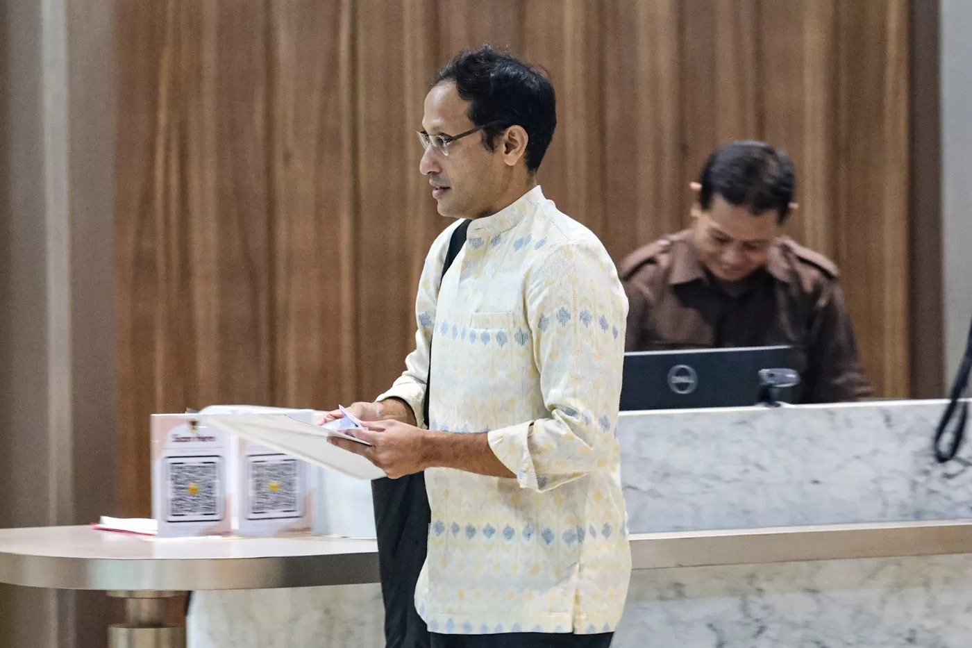 Kejaksaan Agung (Kejagung) resmi menetapkan mantan Mendikbudristek Nadiem Makarim sebagai tersangka dalam perkara yang ditaksir merugikan negara hingga Rp1,98 triliun.