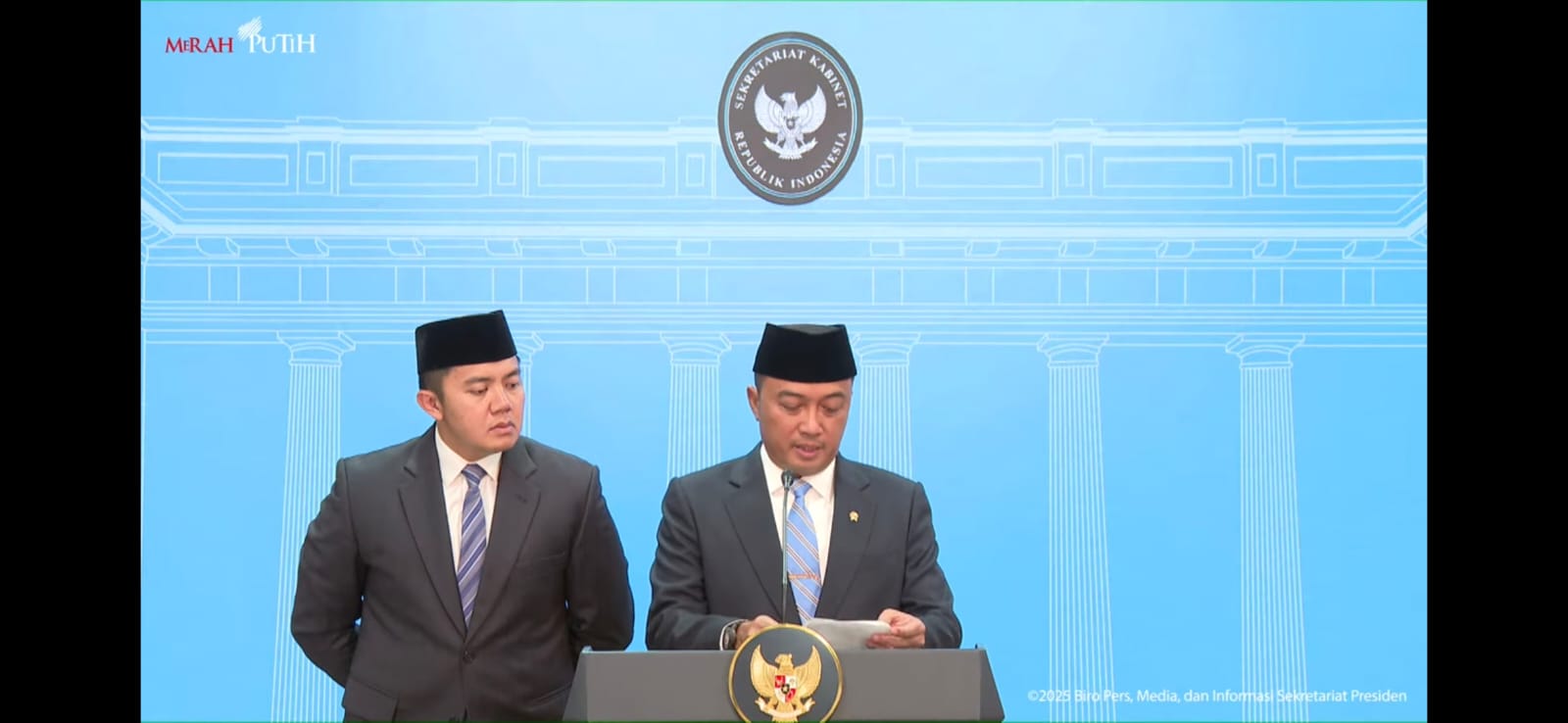 Menteri Sekretaris Negara Prasetyo Hadi mengumumkan pergantian lima menteri, Senin (8/9). (Youtube/Kementerian Sekretariat Negara RI)