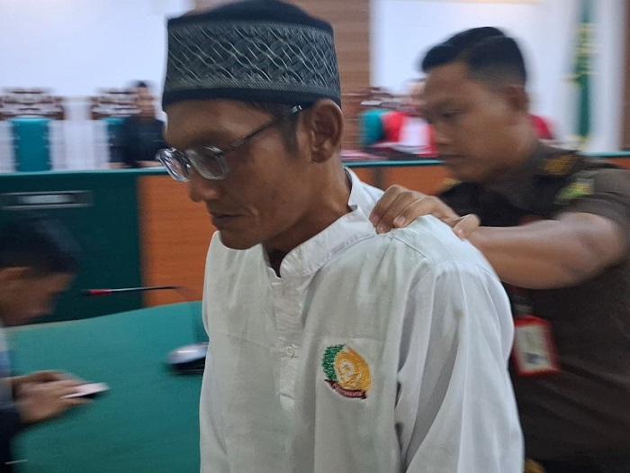 Eko Fitrianto, 38, terdakwa kasus pembunuhan disertai mutilasi di Jombang, dituntut hukuman berat Rabu (10/9) siang.