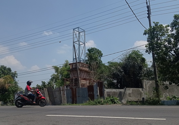 DIKEBUT: Proyek pembangunan Tugu Jombang di Desa Gondangmanis, Kecamatan Bandarkedungmulyo.