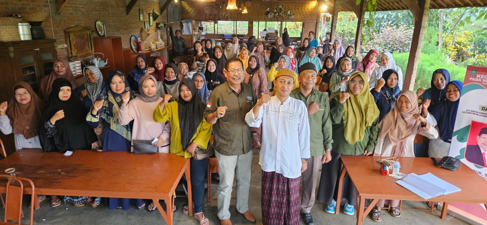 Subur saat menemui konstituennya